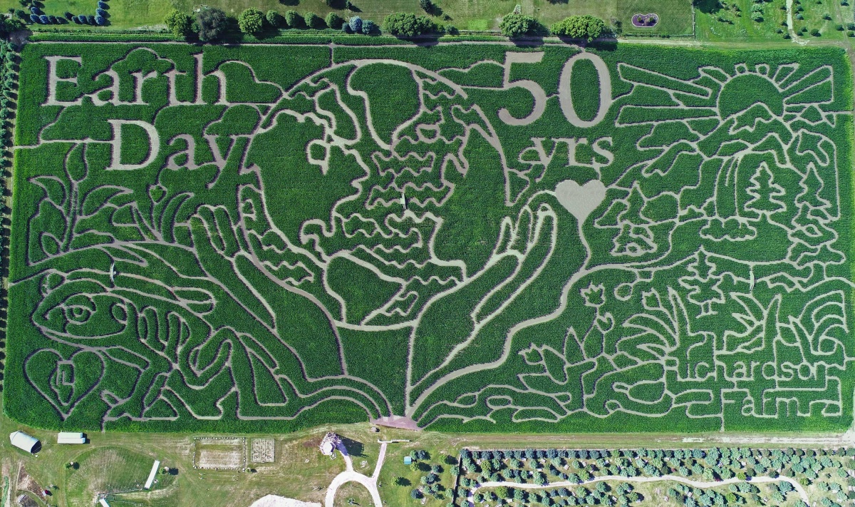 world's largest corn maze